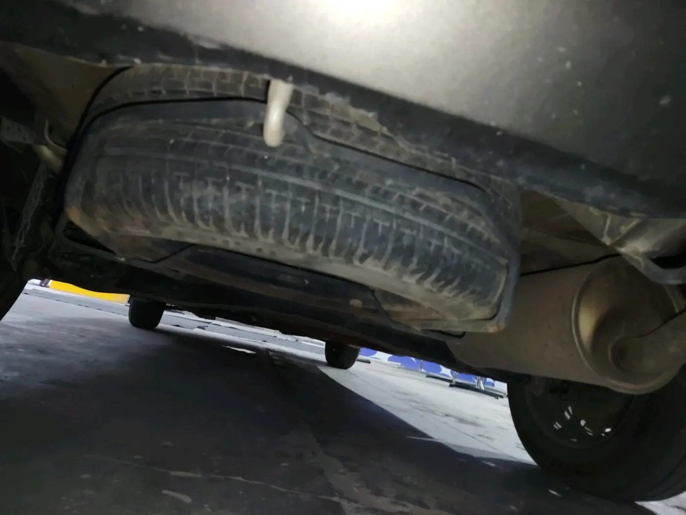 2021 Maruti Ertiga VXI SHVS, Petrol, Manual, 59,295 km, tyre