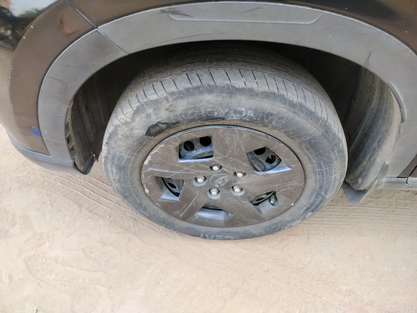 2023 Hyundai VENUE SX 1.2 PETROL, Petrol, Manual, 34,756 km, tyre