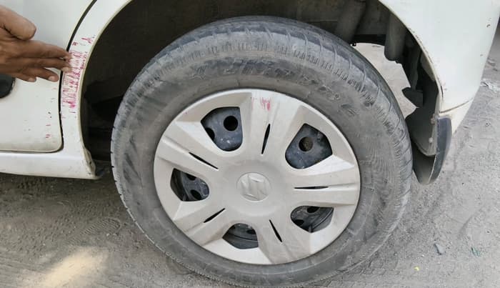 2013 Maruti Wagon R 1.0 VXI, Petrol, Manual, 51,748 km, tyre
