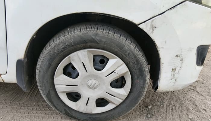 2013 Maruti Wagon R 1.0 VXI, Petrol, Manual, 51,748 km, tyre