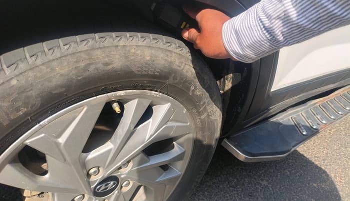 2022 Hyundai Creta SX 1.5 PETROL, Petrol, Manual, 39,492 km, tyre