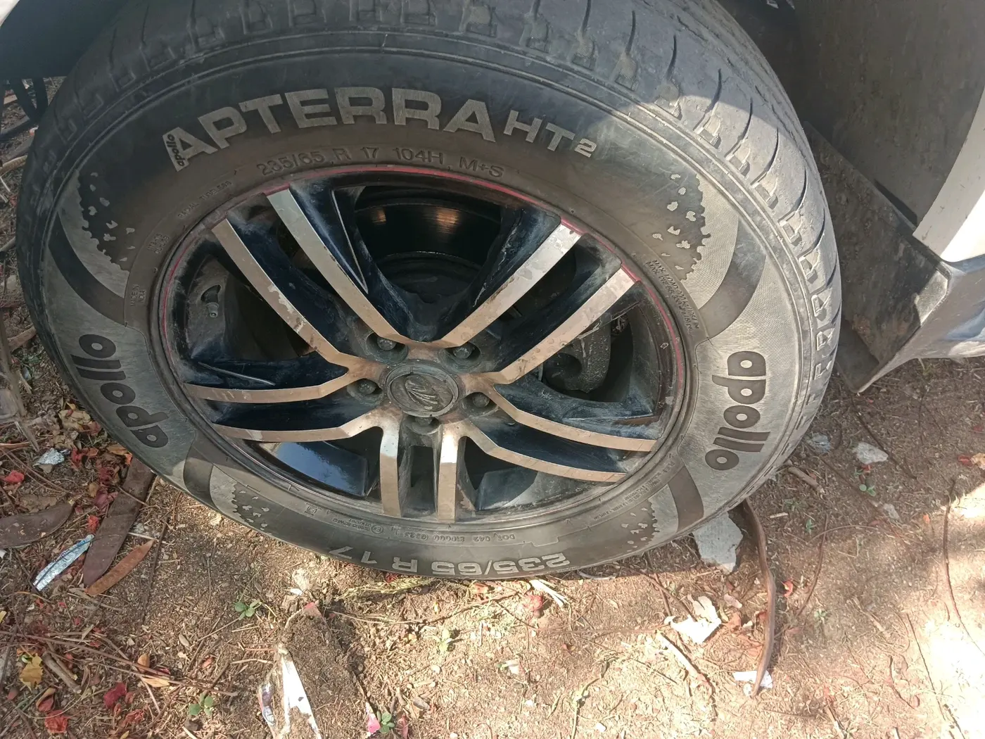2018 Mahindra Scorpio S7, Diesel, Manual, 99,844 km, tyre