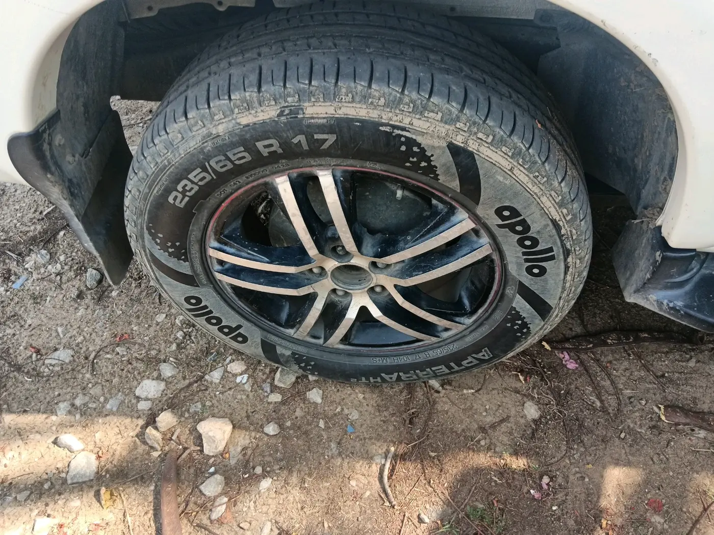 2018 Mahindra Scorpio S7, Diesel, Manual, 99,844 km, tyre