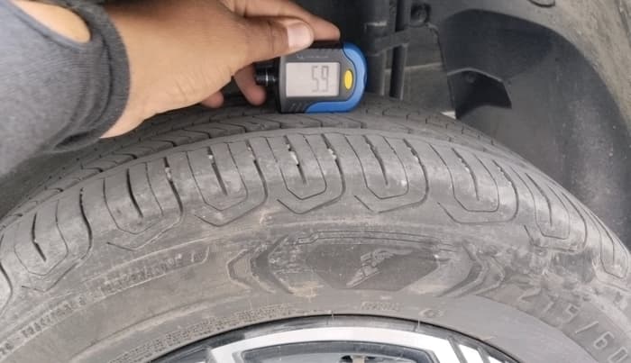 2023 Tata NEXON FEARLESS + SUNROOF DCA DUAL TONE 1.2 PETROL, Petrol, Automatic, 30,443 km, tyre