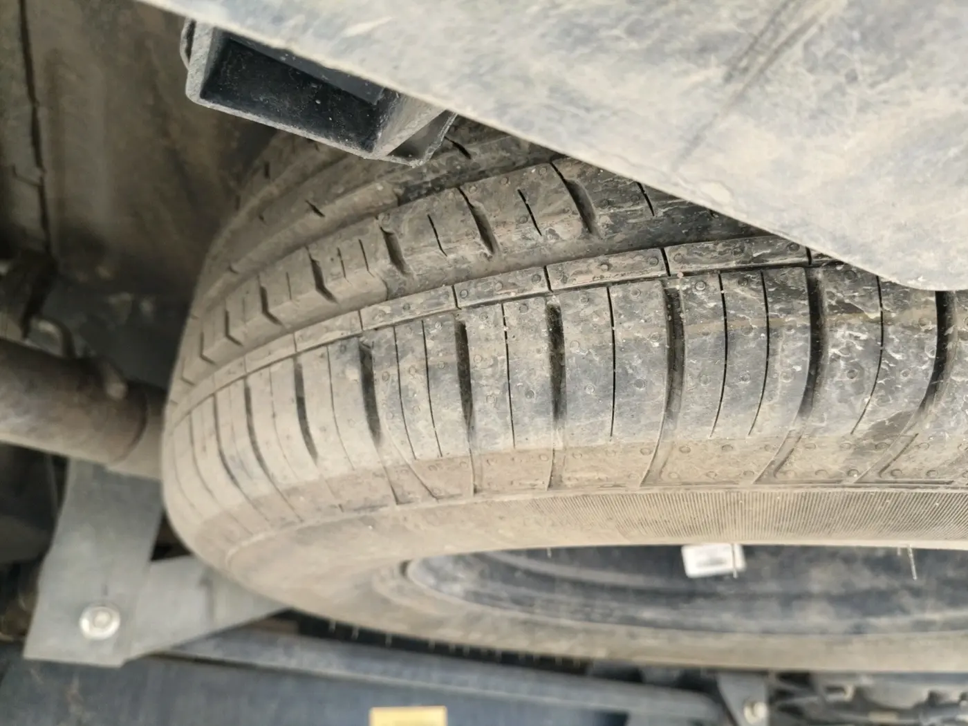 2024 Tata Harrier PURE PLUS S DARK EDITION, Diesel, Manual, 20,232 km, tyre