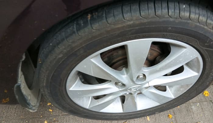 2011 Hyundai Verna FLUIDIC 1.6 VTVT SX OPT, Petrol, Manual, 1,11,727 km, tyre