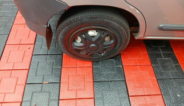 2009 Maruti Alto LXI, Petrol, Manual, 41,350 km, tyre