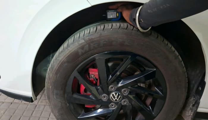 2024 Volkswagen VIRTUS GT PLUS TSI 1.5 EVO DSG, Petrol, Automatic, 26,380 km, tyre