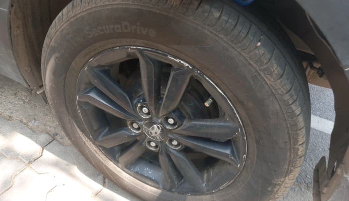 2017 Hyundai Creta SX 1.6 DIESEL, Diesel, Manual, 1,17,250 km, tyre