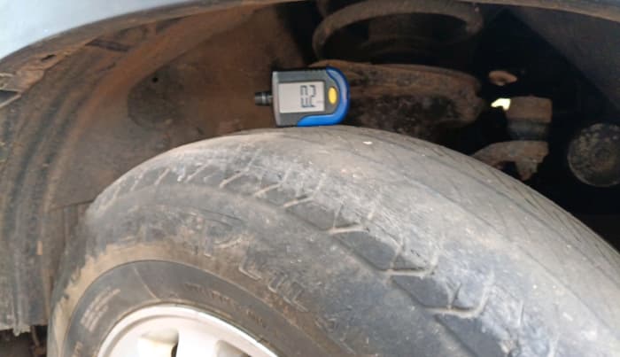 2005 Honda CRV 2.4L 2WD MT, Petrol, Manual, 88,325 km, tyre