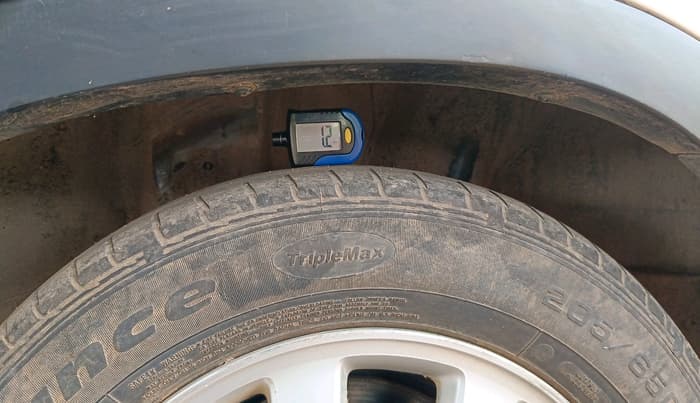 2005 Honda CRV 2.4L 2WD MT, Petrol, Manual, 88,325 km, tyre