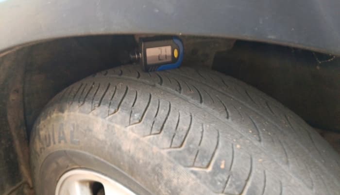 2005 Honda CRV 2.4L 2WD MT, Petrol, Manual, 88,325 km, tyre