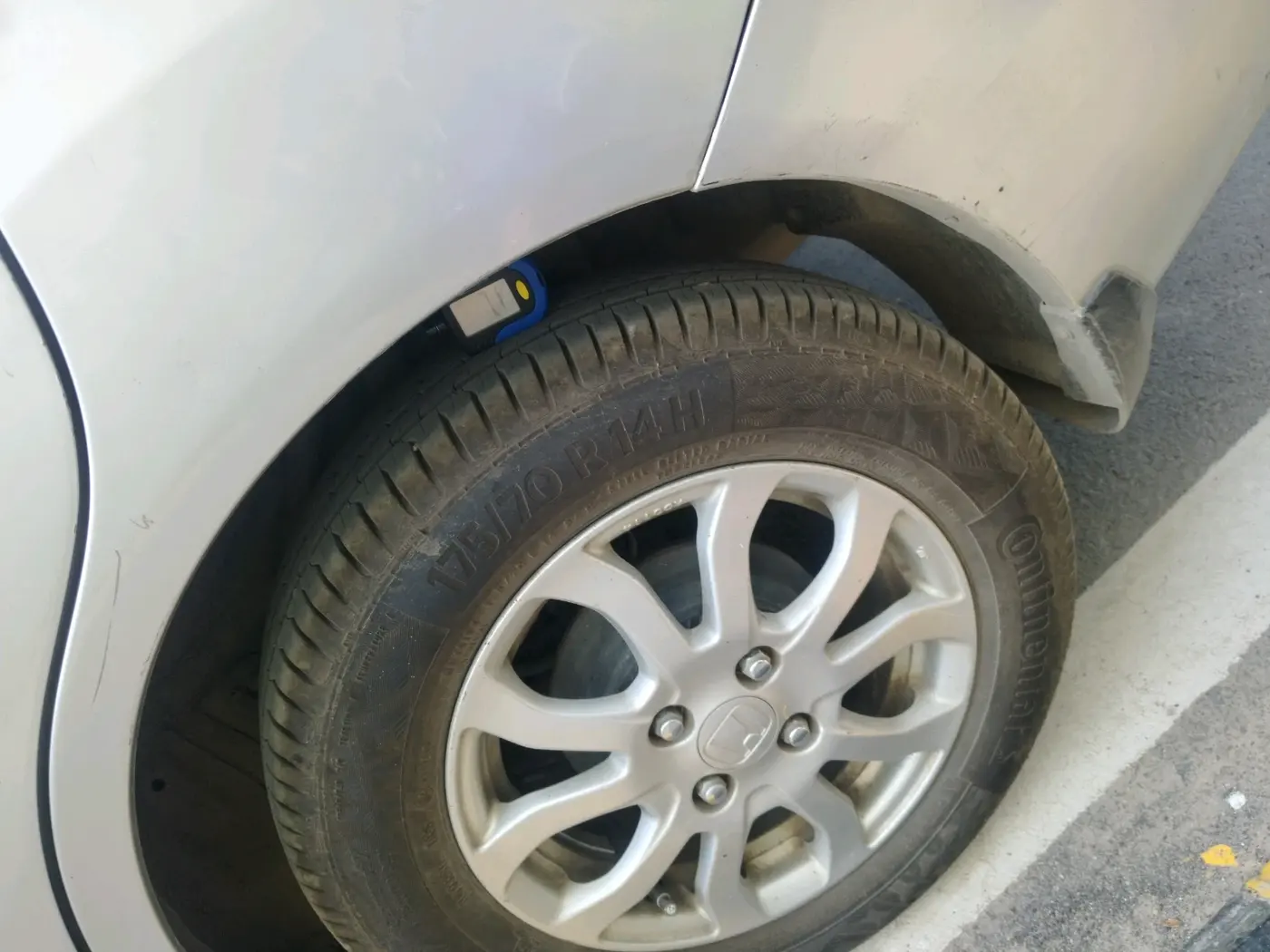 2015 Honda Amaze 1.2L I-VTEC VX, Petrol, Manual, 1,10,379 km, tyre