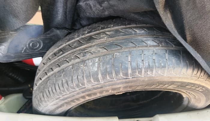 2018 Maruti Celerio VXI CNG, CNG, Manual, 58,536 km, tyre