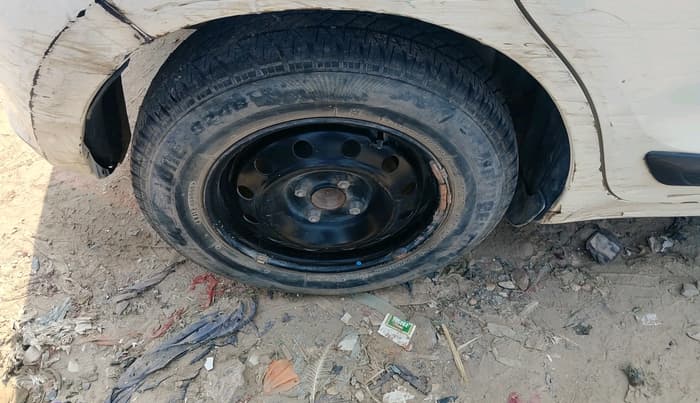 2021 Maruti Swift VXI, CNG, Manual, 59,701 km, tyre