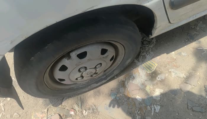 2011 Hyundai Santro Xing GL, Petrol, Manual, 93,370 km, tyre