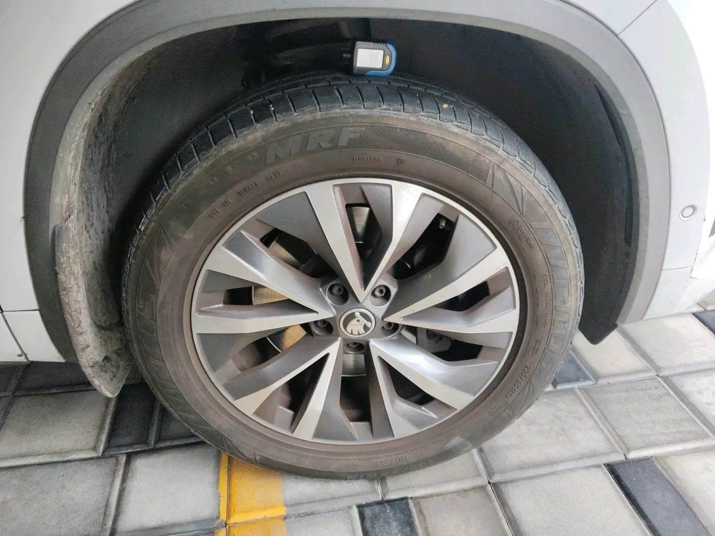 2023 Skoda Kodiaq SPORTLINE, Petrol, Automatic, 22,116 km, tyre