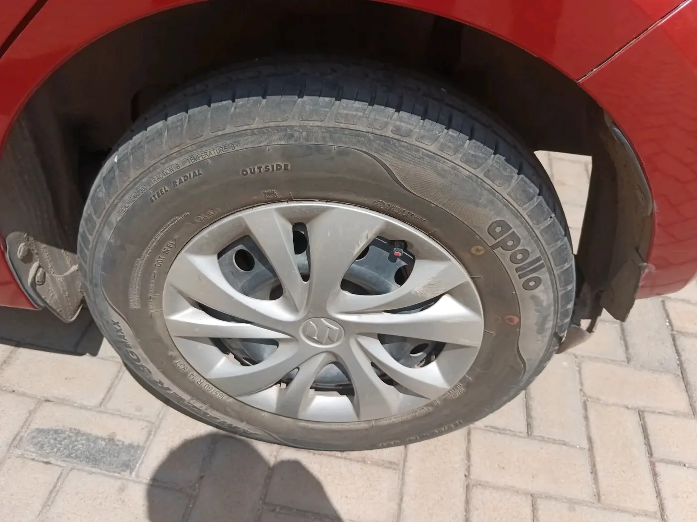 2019 Maruti Swift VXI AMT, Petrol, Automatic, 39,503 km, tyre