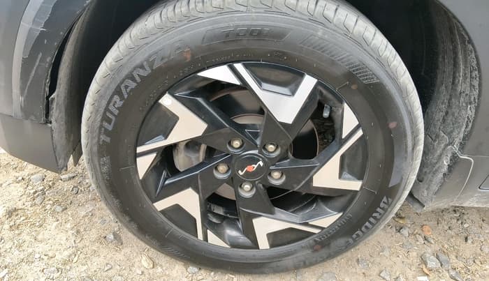 2022 KIA SONET X LINE 1.0 DCT, Petrol, Automatic, 77,067 km, tyre