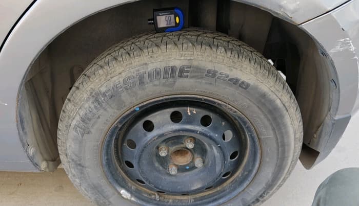 2012 Maruti Swift VDI, Diesel, Manual, 1,68,578 km, tyre