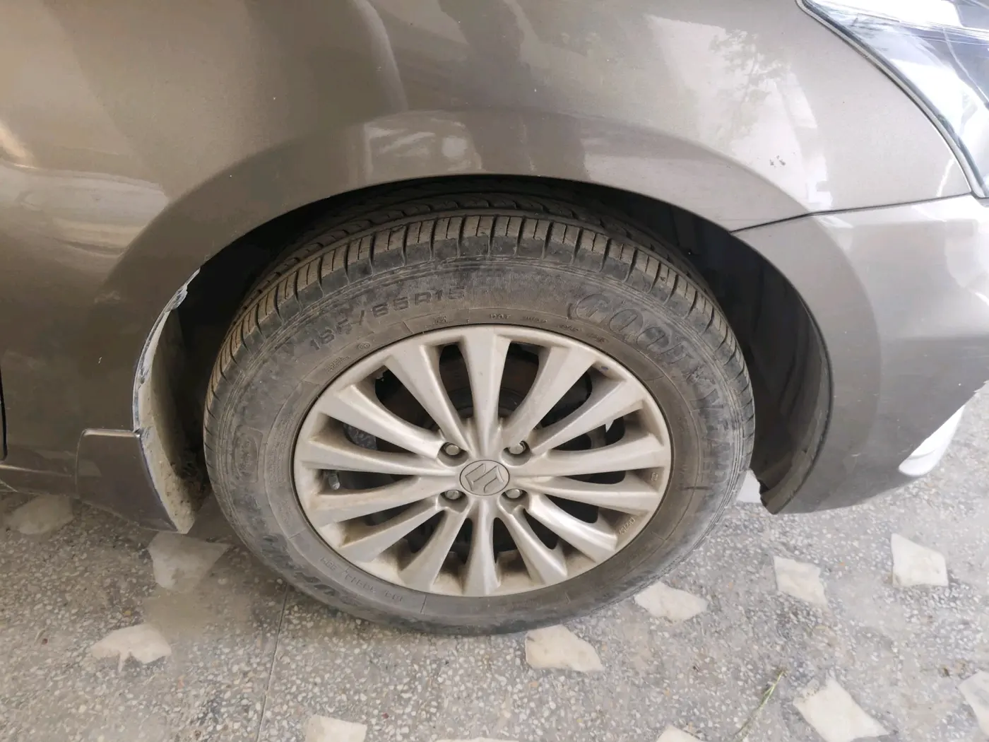 2019 Maruti Ciaz DELTA 1.5 SHVS MT PETROL, Petrol, Manual, 15,600 km, tyre