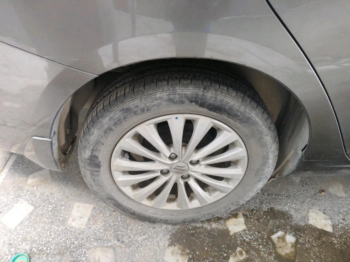 2019 Maruti Ciaz DELTA 1.5 SHVS MT PETROL, Petrol, Manual, 15,600 km, tyre