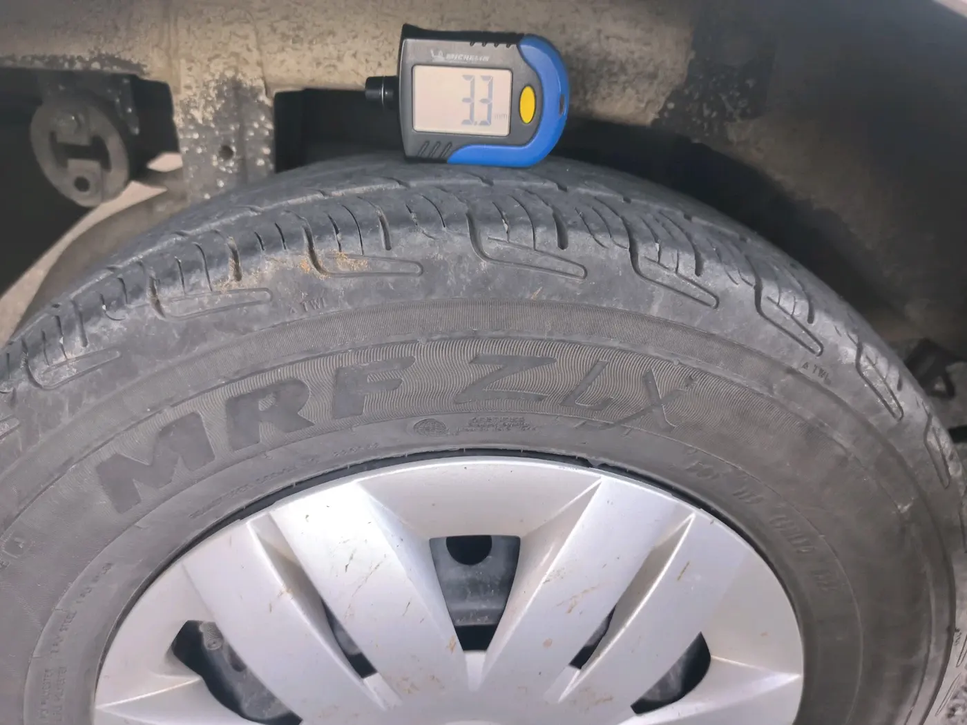 2019 Maruti Alto 800 LXI, CNG, Manual, 1,95,700 km, tyre