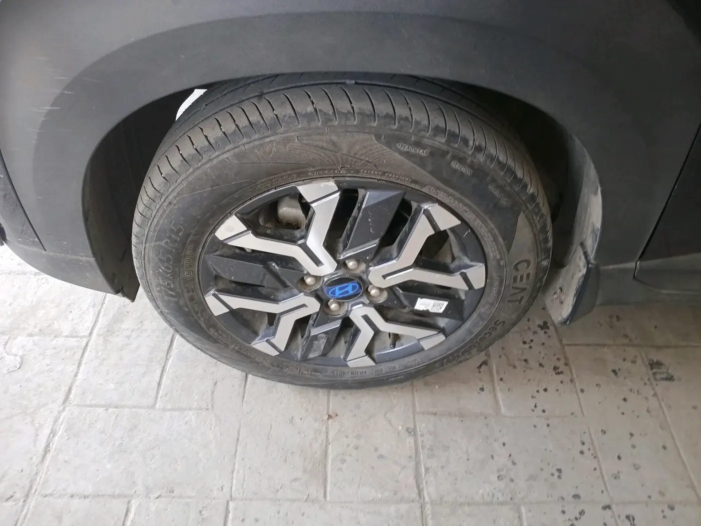 2024 Hyundai EXTER SX(O), Petrol, Manual, 16,744 km, tyre