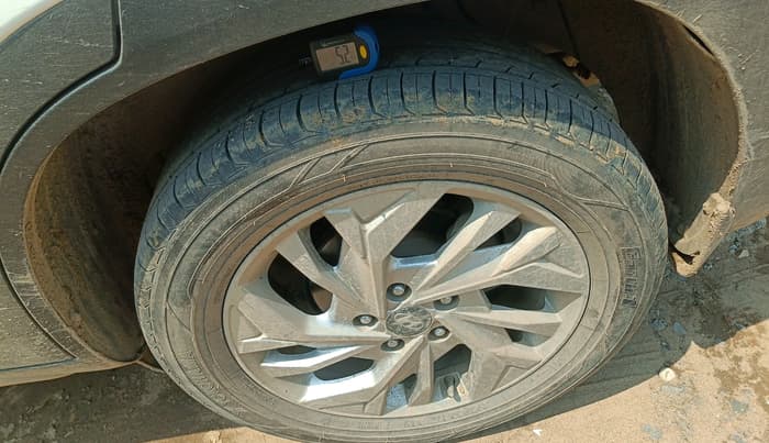 2022 Hyundai Creta SX 1.5 DIESEL, Diesel, Manual, 1,44,640 km, tyre