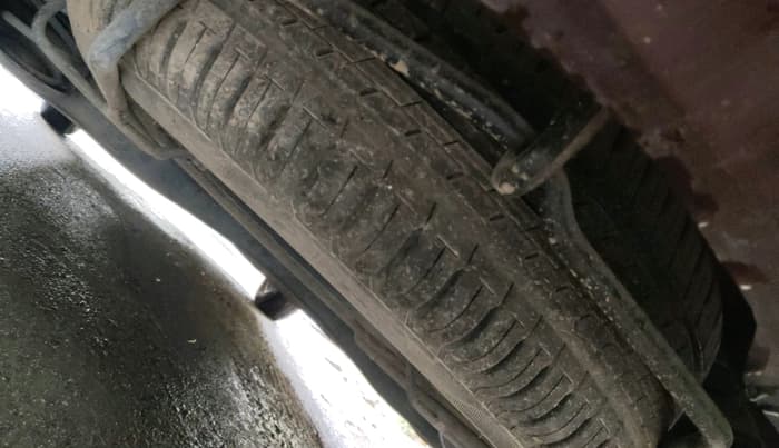 2021 Maruti Ertiga VXI AT SHVS, Petrol, Automatic, 79,562 km, tyre