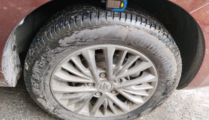 2021 Maruti Ertiga VXI AT SHVS, Petrol, Automatic, 79,562 km, tyre