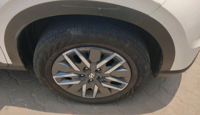 2022 Hyundai VENUE S PLUS 1.5 CRDI, Diesel, Manual, 1,49,284 km, tyre