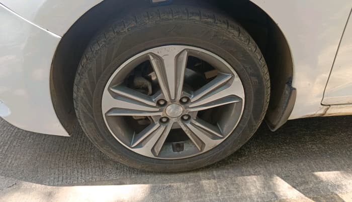 2019 Hyundai Verna 1.6 VTVT SX (O) AT, Petrol, Automatic, 89,038 km, tyre