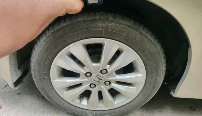 2012 Honda City 1.5L I-VTEC V MT, Petrol, Manual, 80,715 km, tyre