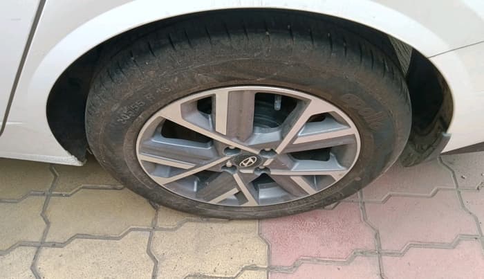 2023 Hyundai Verna SX 1.5 l MPI, Petrol, Manual, 9,149 km, tyre