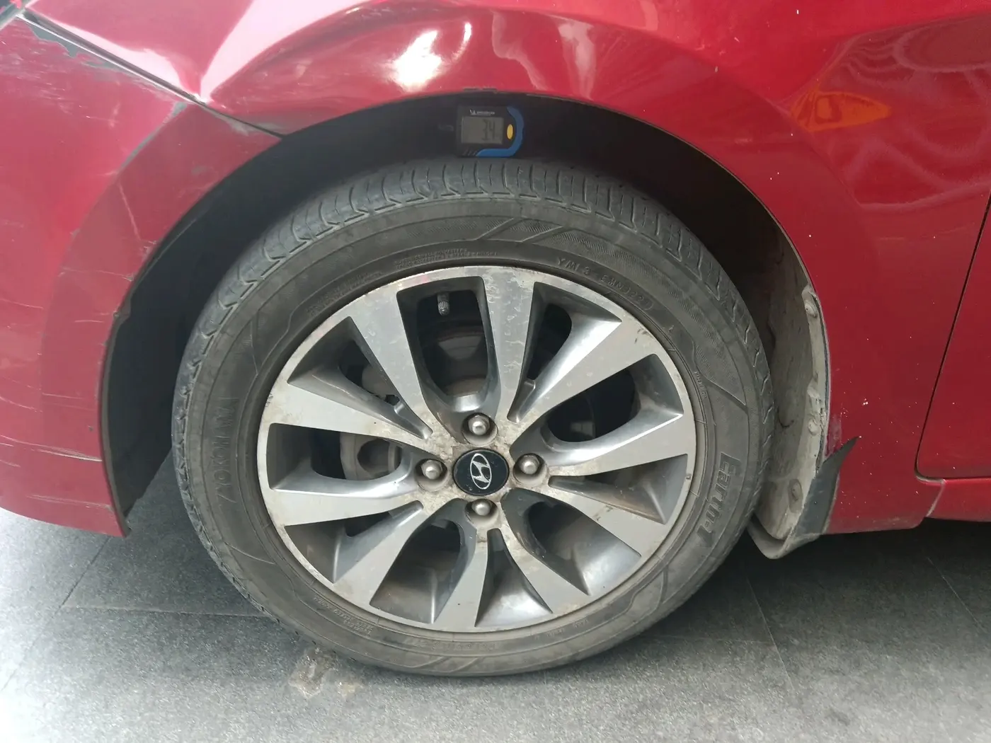 2016 Hyundai Verna 1.6 VTVT SX AT, Petrol, Automatic, 59,890 km, tyre