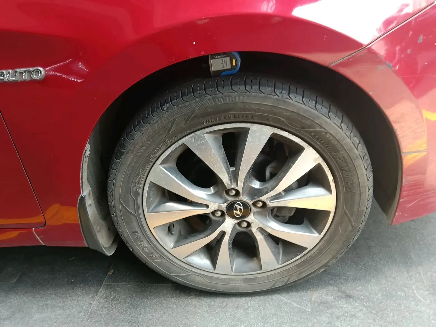 2016 Hyundai Verna 1.6 VTVT SX AT, Petrol, Automatic, 59,890 km, tyre