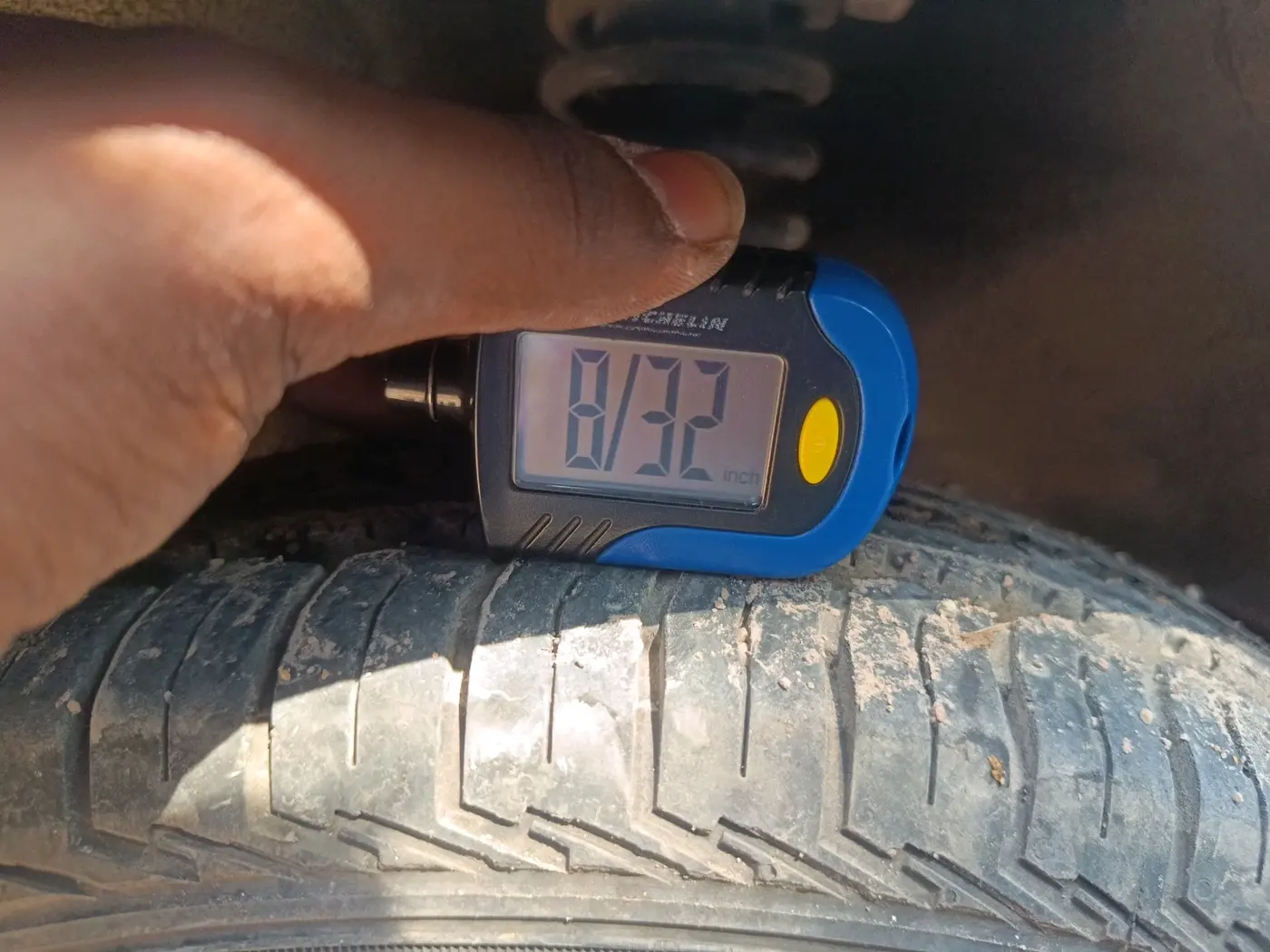 2024 Maruti Eeco 7 STR STD 1.2, Petrol, Manual, 4,883 km, tyre