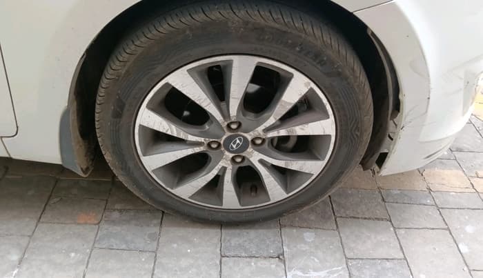 2015 Hyundai Verna FLUIDIC 4S 1.6 VTVT S(O), Petrol, Manual, 1,33,969 km, tyre