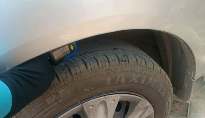 2016 Honda Amaze 1.2L I-VTEC S, Petrol, Manual, 1,06,024 km, tyre