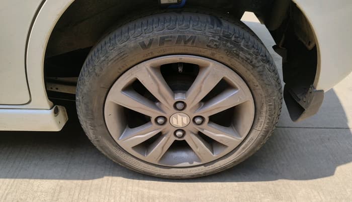 2013 Maruti Wagon R Stingray VXI, Petrol, Manual, 1,27,314 km, tyre