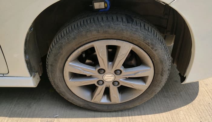 2013 Maruti Wagon R Stingray VXI, Petrol, Manual, 1,27,314 km, tyre