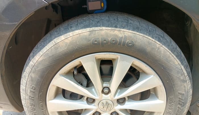 2014 Maruti Ertiga ZXI, Petrol, Manual, 90,828 km, tyre