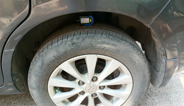 2014 Maruti Ertiga ZXI, Petrol, Manual, 90,828 km, tyre