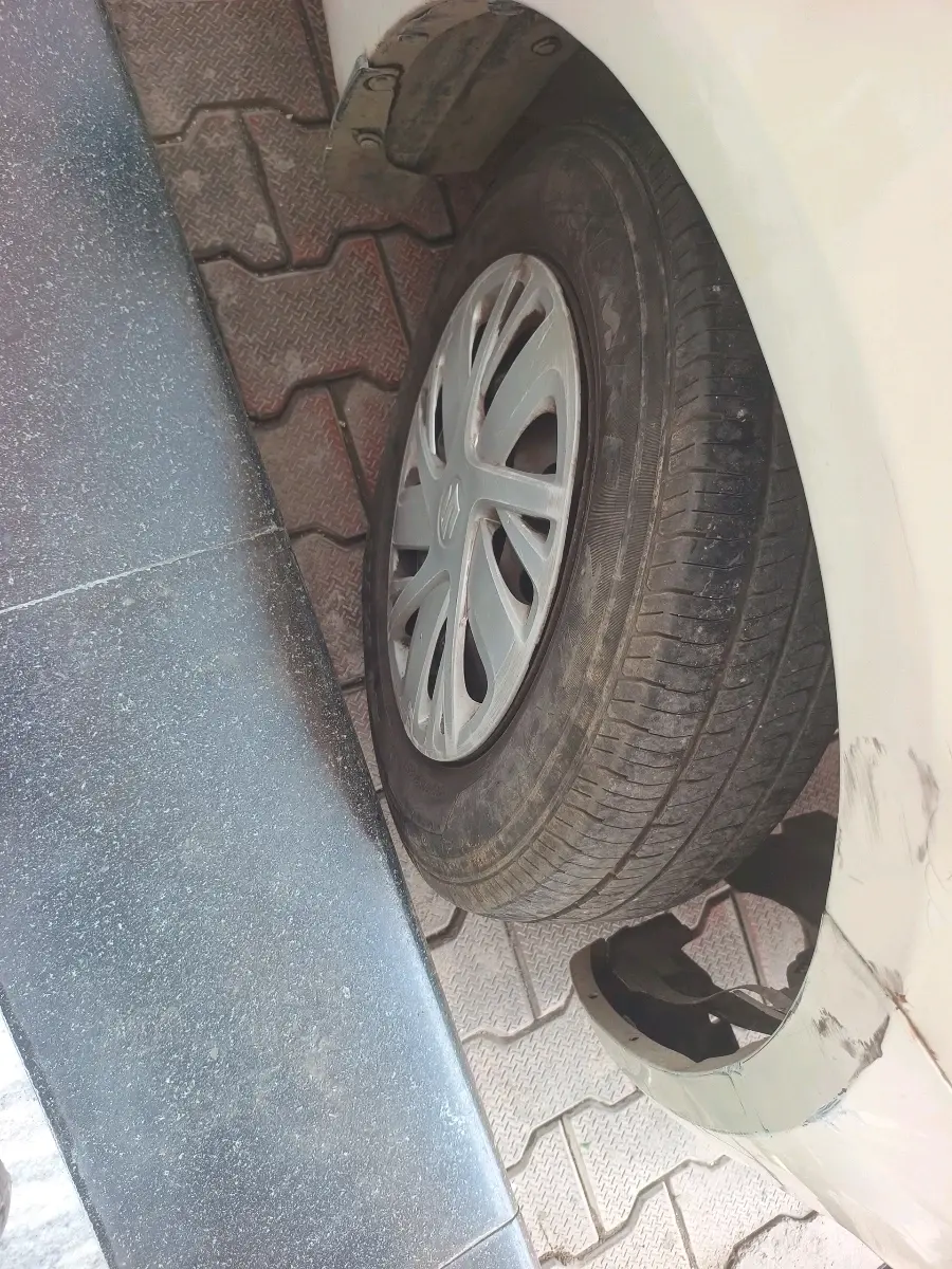 2013 Maruti Swift VDI, Diesel, Manual, 1,37,121 km, tyre