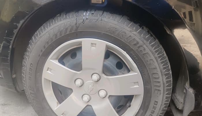 2009 Chevrolet Aveo LS 1.4, Petrol, Manual, 1,64,685 km, tyre