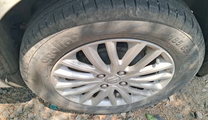 2022 Maruti Dzire ZXI AMT, Petrol, Automatic, 23,350 km, tyre