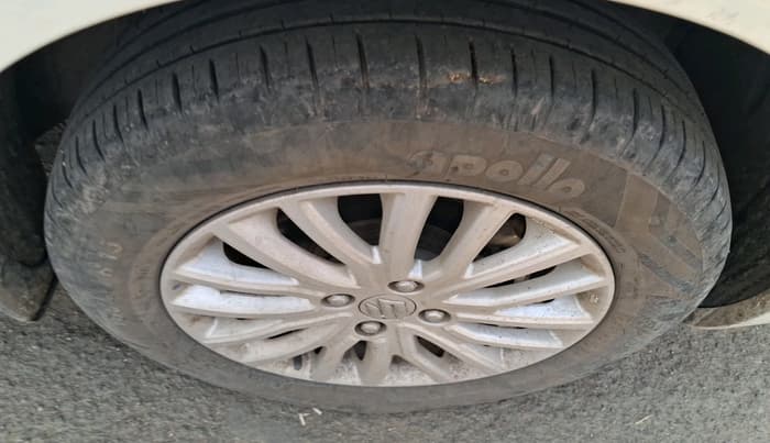 2022 Maruti Dzire ZXI AMT, Petrol, Automatic, 23,350 km, tyre