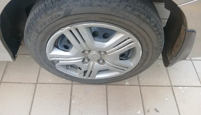 2012 Honda City 1.5L I-VTEC E MT, Petrol, Manual, 1,01,790 km, tyre