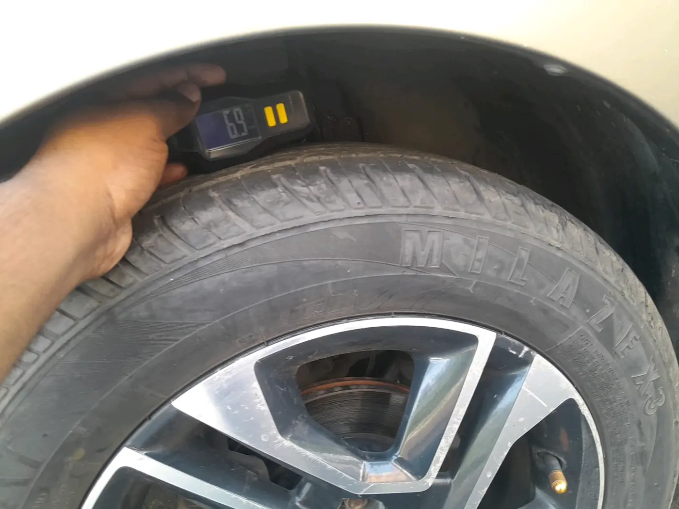 2019 Tata TIGOR XZ PLUS PETROL, Petrol, Manual, 82,913 km, tyre